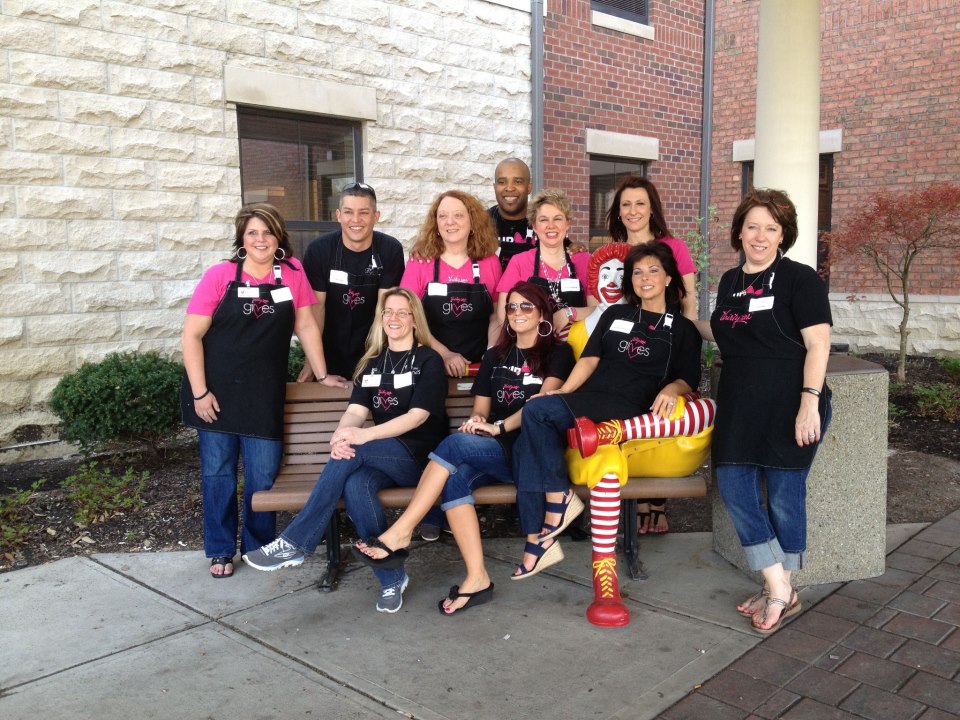 Thirty-One Gifts staff making meals at RMHC of Central Ohio